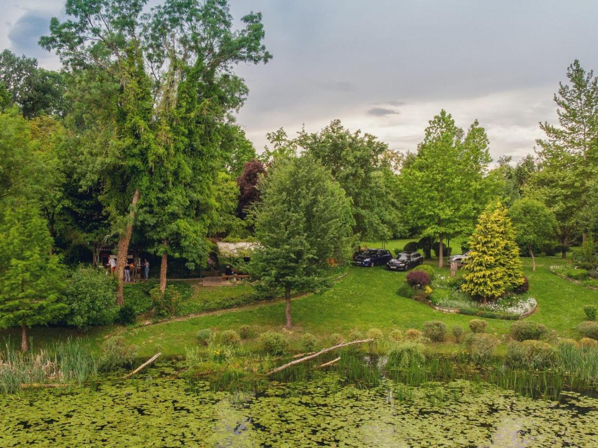 Rajski Vrt - Lake House - Paradise Garden Сисак Екстериор снимка